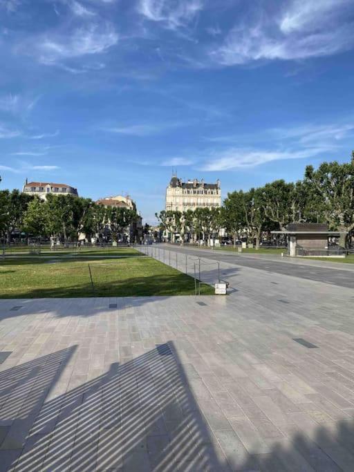Emile Zola - Grand Appartement Proche Gare Et Polygone - Parking Gratuit- Μπεζιέ Εξωτερικό φωτογραφία